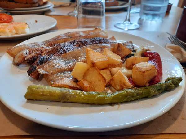 Fotografia tomada fuera de Cal Fuster - restaurantes en Butsènit d'Urgell, Lleida