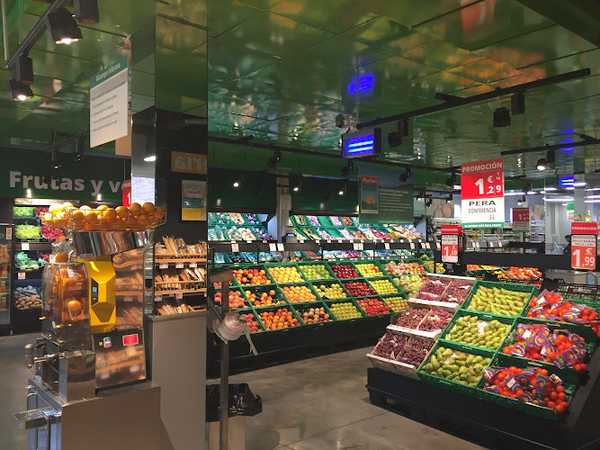 Fotografia tomada fuera de Alcampo - Supermercado en Nájera, La Rioja