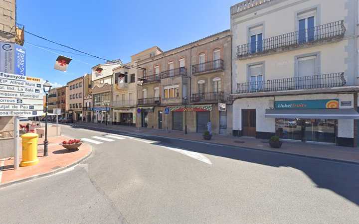 Fotografia tomada fuera de Cal Moliné - Forn de pa en Puig-reig, Barcelona