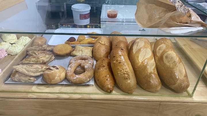 Fotografia tomada fuera de Calipan - Panadería en Alicante, Alicante