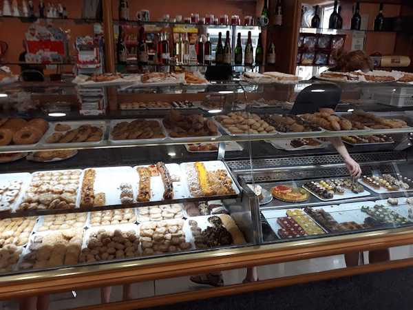 Fotografia tomada fuera de Can Duran - Panadería en Palafrugell, Girona