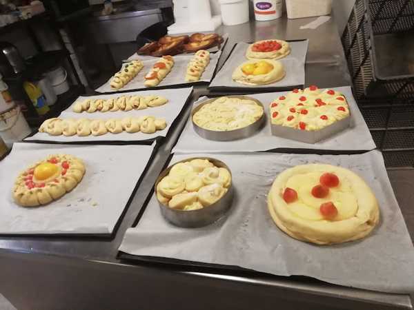 Fotografia tomada fuera de Can Ferran - Panadería en Bescanó, Girona