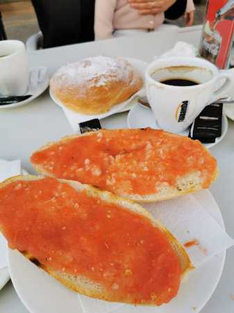 Fotografia tomada fuera de Can Ignasi - Pastelería en Port de Pollença, Baleares