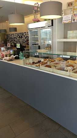 Fotografia tomada fuera de Can Rafel - Bakery en Bescanó, Girona