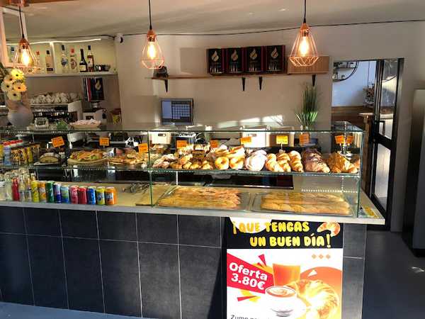 Fotografia tomada fuera de Candy Bar Forn l’Alegria - Cafetería en Vilanova i la Geltrú, Barcelona