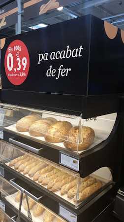 Fotografia tomada fuera de Caprabo - Supermercado en Caldes de Montbui, Barcelona
