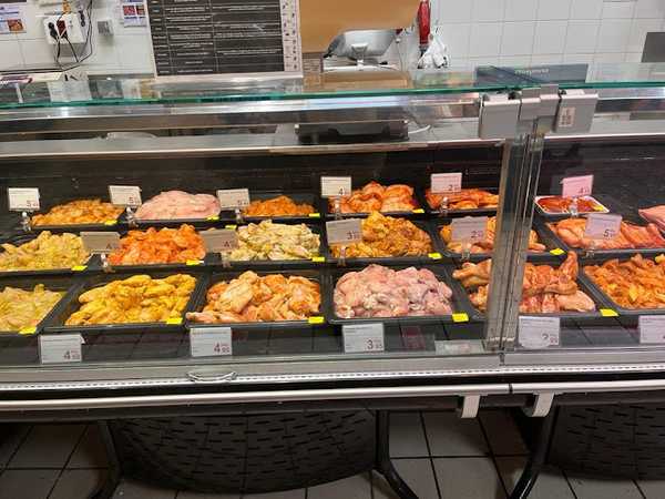 Fotografia tomada fuera de Carrefour - Hipermercado en Arcos de la Frontera, Cádiz