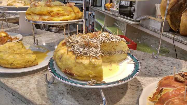 Fotografia tomada fuera de Carrefour - Hypermarket en Etxabarri-Ibiña, Álava