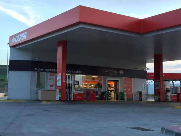 Fotografia tomada fuera de Carrefour Express EESS - Supermercado en Villalonquéjar, Burgos