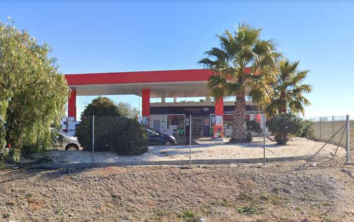 Fotografia tomada fuera de Carrefour Express EESS - Supermercado en Calzadilla de los Barros, Badajoz