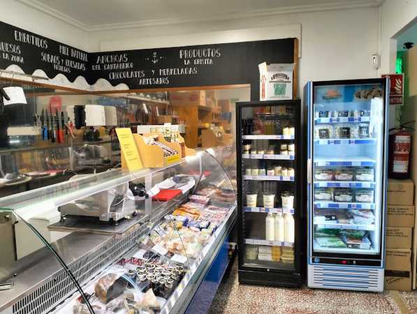 Fotografia tomada fuera de Casa Ceto bar-tienda - bares en Pechón, Cantabria