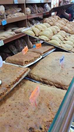 Fotografia tomada fuera de Casa nisia covirán - Supermercado en Ponferrada, León