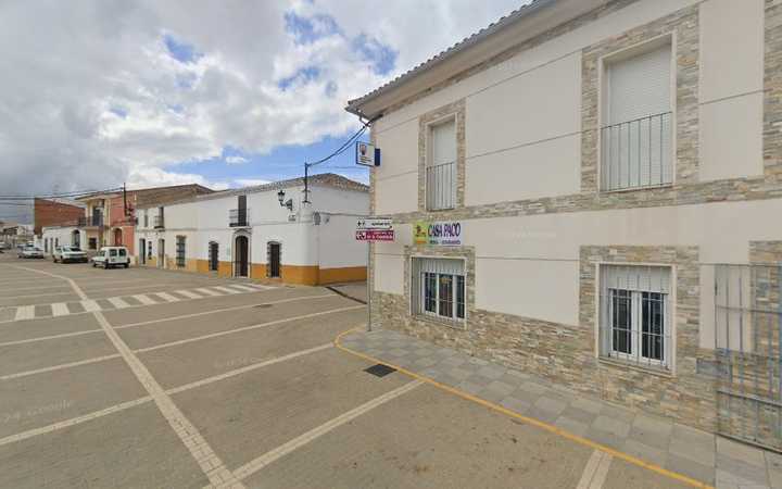 Fotografia tomada fuera de Casa Paco - Tienda de alimentación en Torre de Miguel Sesmero, Badajoz