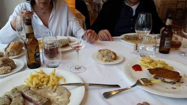 Fotografia tomada fuera de Casa Vicente - restaurantes en Castropol, Asturias