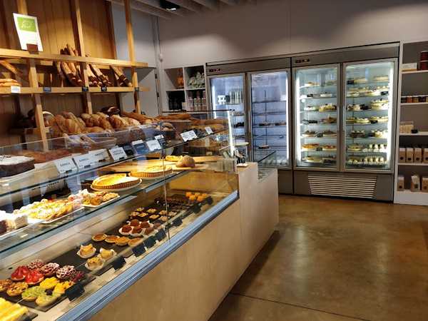Fotografia tomada fuera de Casamoner Montjuïc - Panadería en Girona, Girona