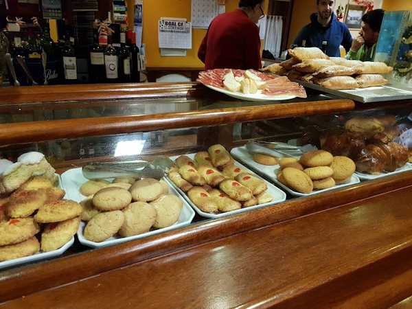 Fotografia tomada fuera de Casino - cafeterías en Boal, Asturias