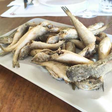 Fotografia tomada fuera de Centre Cívic - restaurantes en Garrigàs, Girona