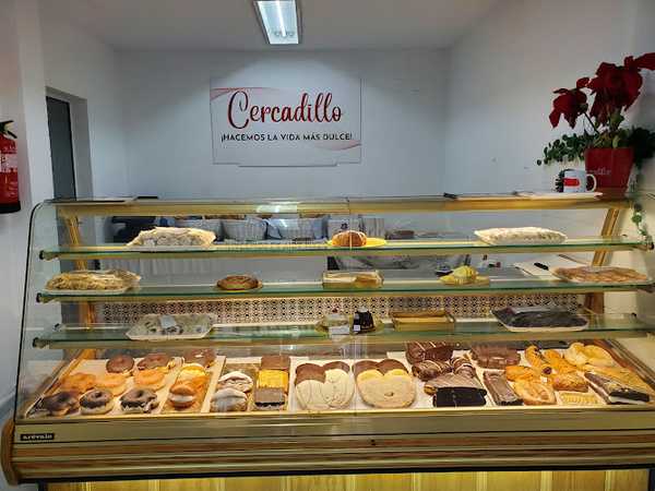 Fotografia tomada fuera de CERCADILLO - Pastelería en Madrid, Madrid