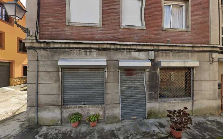 Fotografia tomada fuera de Charcutería María De La Luz - Tienda de alimentación en Pumarabule, Asturias