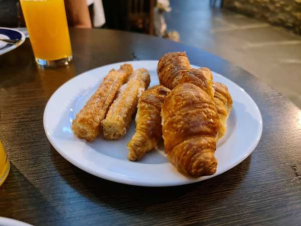 Fotografia tomada fuera de Churrería O' Furancho d' Santiso Taperia-Meson - restaurantes en Arzúa, A Coruña