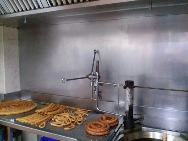 Fotografia tomada fuera de Churrería Hermanos Cano - Churrería en Cuenca, Cuenca