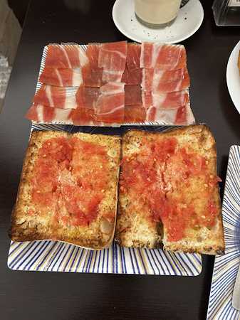 Fotografia tomada fuera de Churrería Hnos Martinez 2 - Churrería en Cuenca, Cuenca