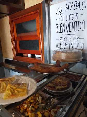 Fotografia tomada fuera de churrería San Sebastián - Churrería en Montehermoso, Cáceres