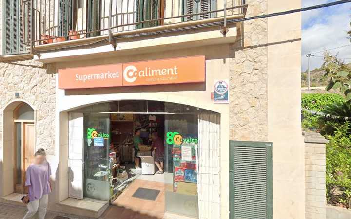 Fotografia tomada fuera de Coaliment - Supermercado en Calvià, Baleares