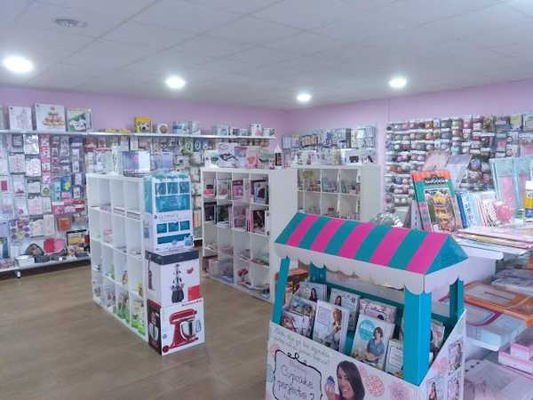 Fotografia tomada fuera de Cocina y Repostería - Tienda de artículos de cocina y repostería - Tienda de artículos de cocina en Redován, Alicante
