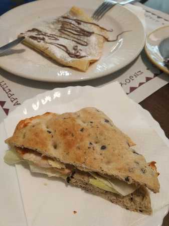 Fotografia tomada fuera de Coffee Crepe - restaurantes en Huesca, Huesca