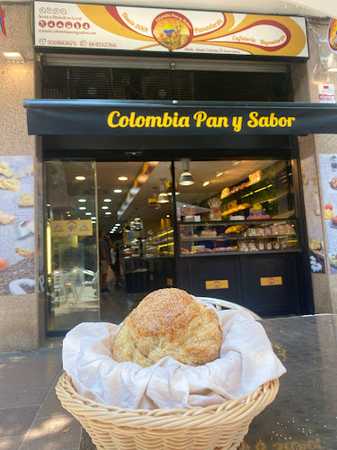 Fotografia tomada fuera de Colombia Pan y Sabor Santa Coloma - Panadería en Santa Coloma de Gramenet, Barcelona