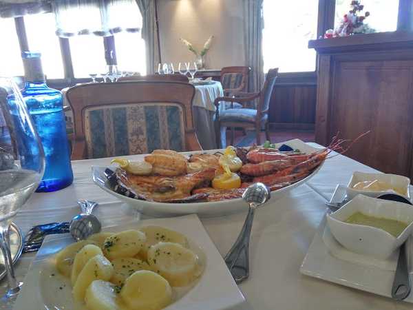 Fotografia tomada fuera de Complejo Peñamar - restaurantes en Castropol, Asturias