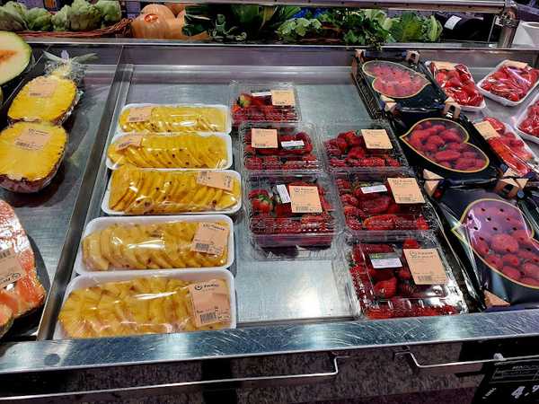 Fotografia tomada fuera de Condis - Supermercado en Artés, Barcelona