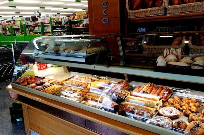 Fotografia tomada fuera de Condis - Supermercado en Oliana, Lleida