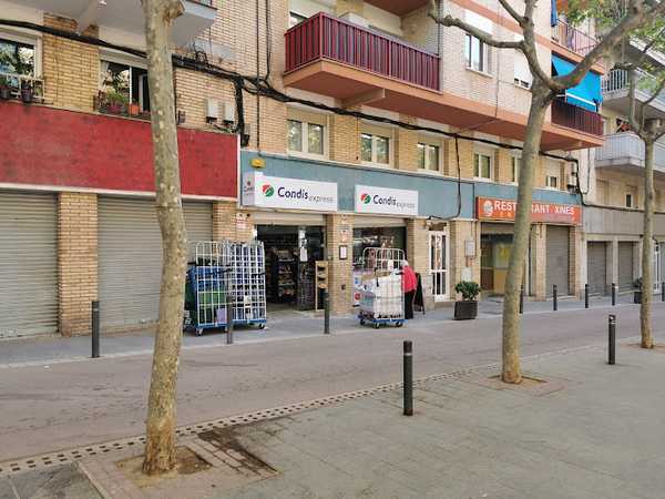 Fotografia tomada fuera de Condis Express - Supermercado en Olesa de Montserrat, Barcelona