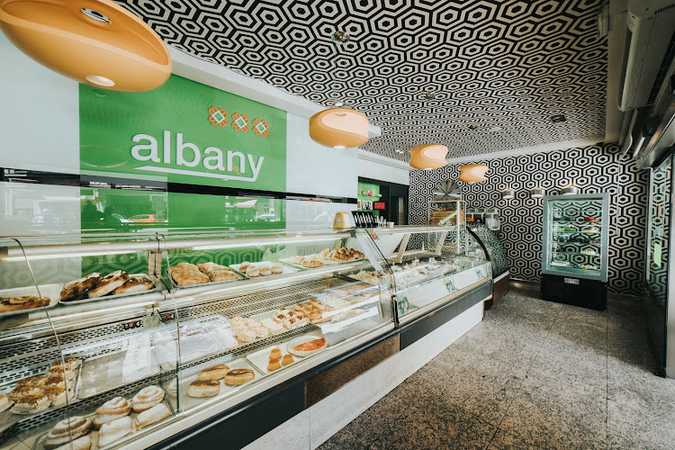Fotografia tomada fuera de Confitería Heladería Albany - Heladería en León, León