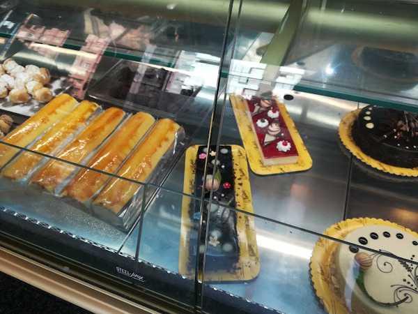 Fotografia tomada fuera de Confitería La Murciana - Pastelería en Alicante, Alicante