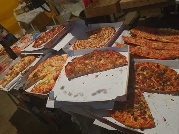 Fotografia tomada fuera de 24 Horas 5 Sentidos - Tienda de alimentación en Fines, Almería