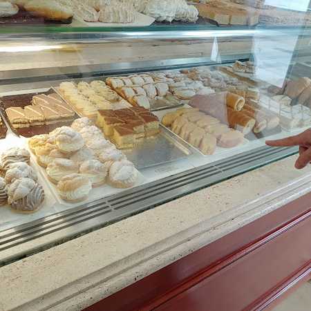 Fotografia tomada fuera de Confitería La Victoria - Pastelería en Moguer, Huelva