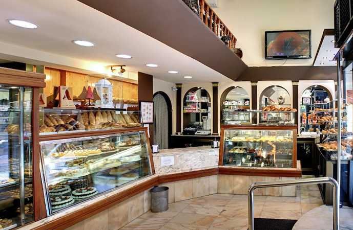 Fotografia tomada fuera de Confitería San Antonio - Pastelería en Gijón, Asturias