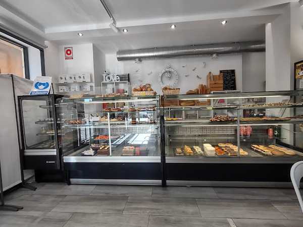 Fotografia tomada fuera de Confitería Sanvy - Pastelería en León, León