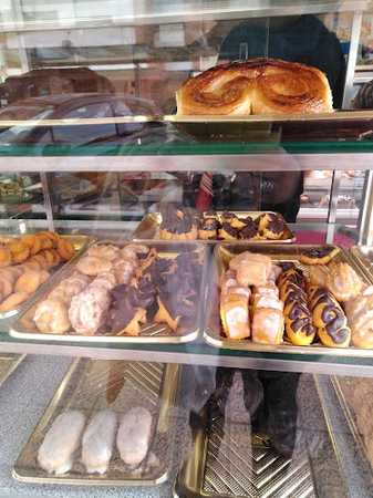 Fotografia tomada fuera de Confitería Versalles - Pastelería francesa en Avilés, Asturias