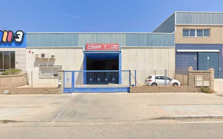Fotografia tomada fuera de Confiterias Francisco Hernández - Panadería en Almería, Almería