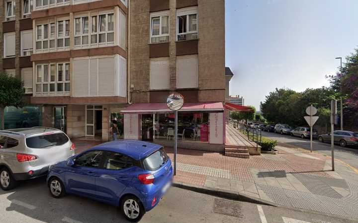 Fotografia tomada fuera de Confiterías Gómez - Pastelería en Maliaño, Cantabria