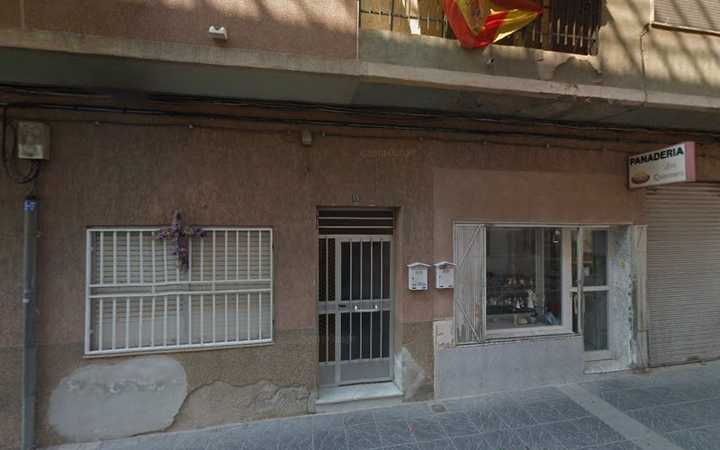 Fotografia tomada fuera de Confiterias los Quincenos - Pastelería en Redován, Alicante