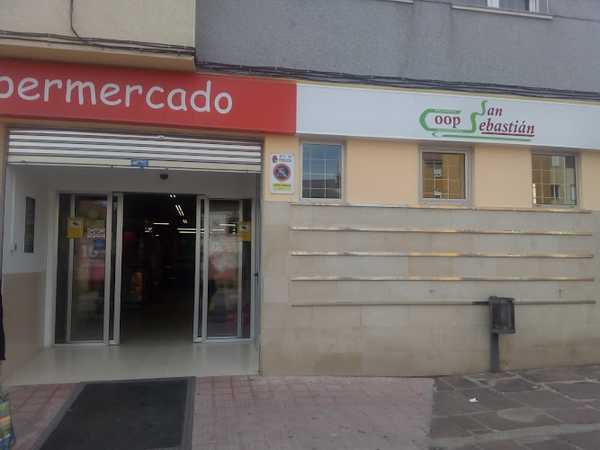 Fotografia tomada fuera de Cooperativa Obrera De Consumo San Sebastián - Supermercado en Reinosa, Cantabria