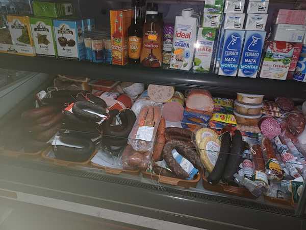 Fotografia tomada fuera de Alimentacion Peña - Tienda de alimentación en Cerro Muriano, Córdoba