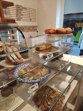 Fotografia tomada fuera de Coush Armo - Panadería en Barcelona, Barcelona