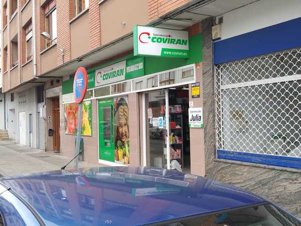Fotografia tomada fuera de Covirán Merche - Supermercado en La Penilla, Cantabria