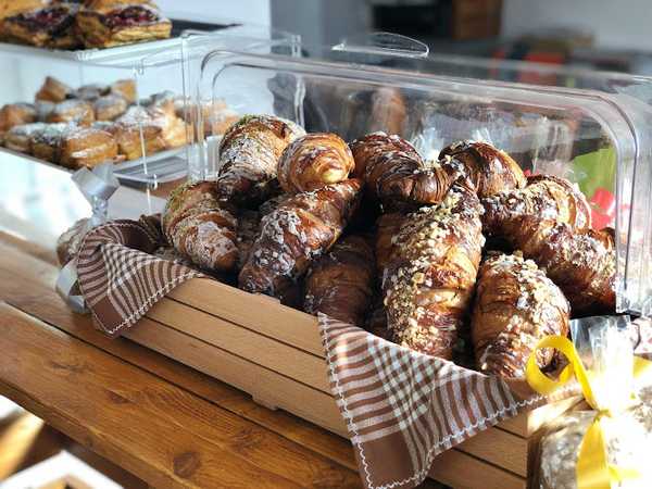 Fotografia tomada fuera de Cremoso Postres - Pastelería en Moratalla, Murcia